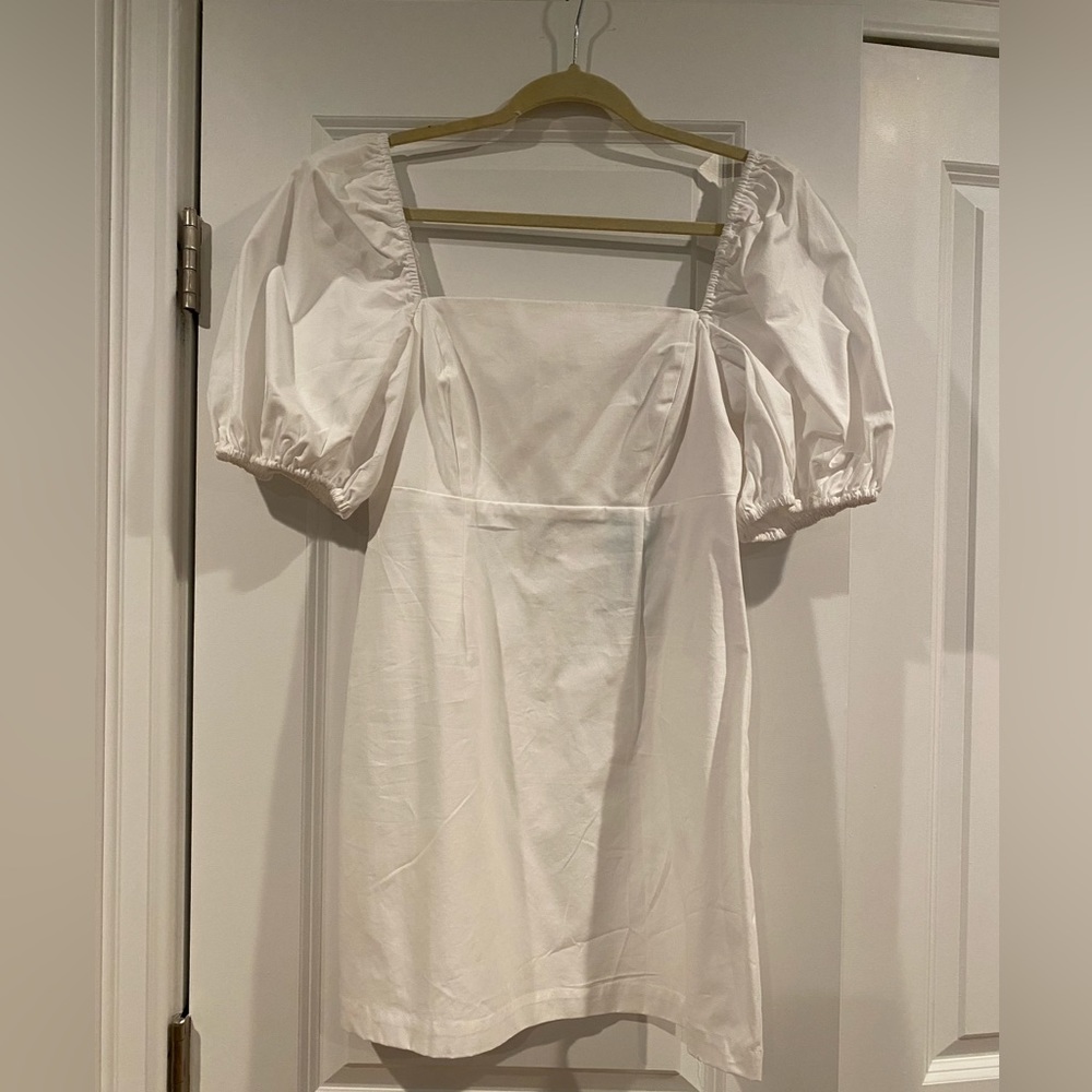 NWT white puff sleeve mini dress Shore brand size small
